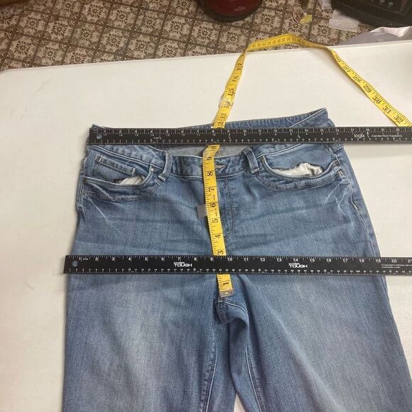 SONOMA Women’s Jeans Size 12 Blue Modern Fit Cropped Inseam 26” Distressed - Picture 3 of 12